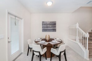 Dining room - Solterra Resort 7431 (Davenport)