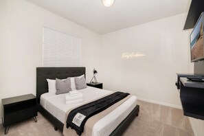 Townhome, 5 Bedrooms | 5 bedrooms, bed sheets - Solterra Resort 7431 (Davenport)