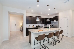 Townhome, 5 Bedrooms | Private kitchen - Solterra Resort 7431 (Davenport)