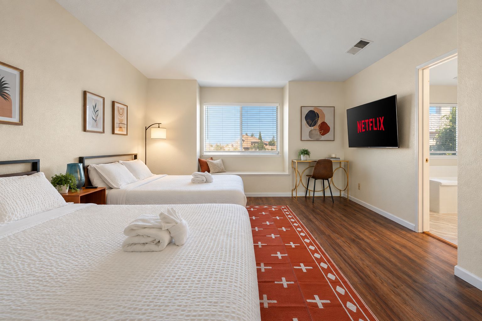 5 habitaciones, escritorio, tabla de planchar con plancha y wifi gratis 