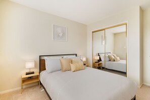 5 bedrooms, desk, iron/ironing board, free WiFi