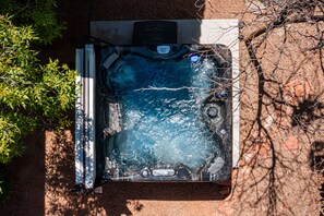 Baignoire à remous extérieure