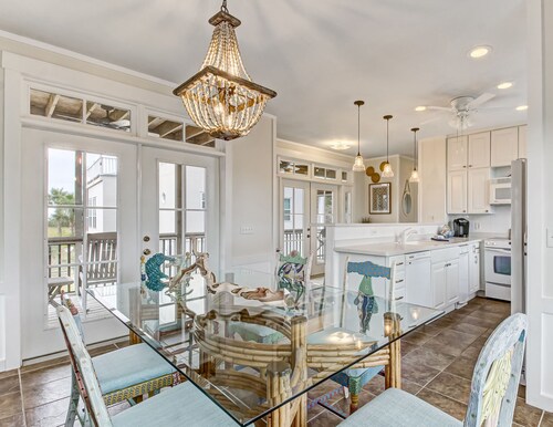 Serene Getaway, Water Views, Heated Pool Access!