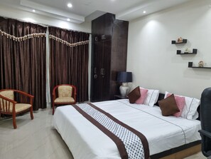3 chambres, fer et planche Ă repasser, Wi-Fi gratuit, draps fournis