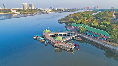 Luxury apartment at Chennai Old Mahabalipuram Road