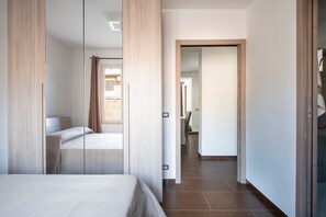 2 bedrooms, free WiFi, bed sheets - Apartment "DaMaria" with Shared Garden, A/C & Wi-Fi (LOCERI)