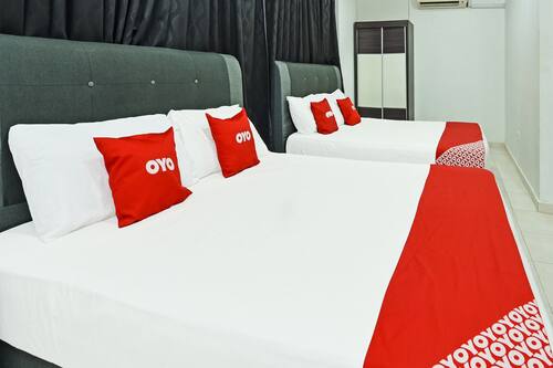 Suite familiar | Escritorio, wifi gratis, ropa de cama