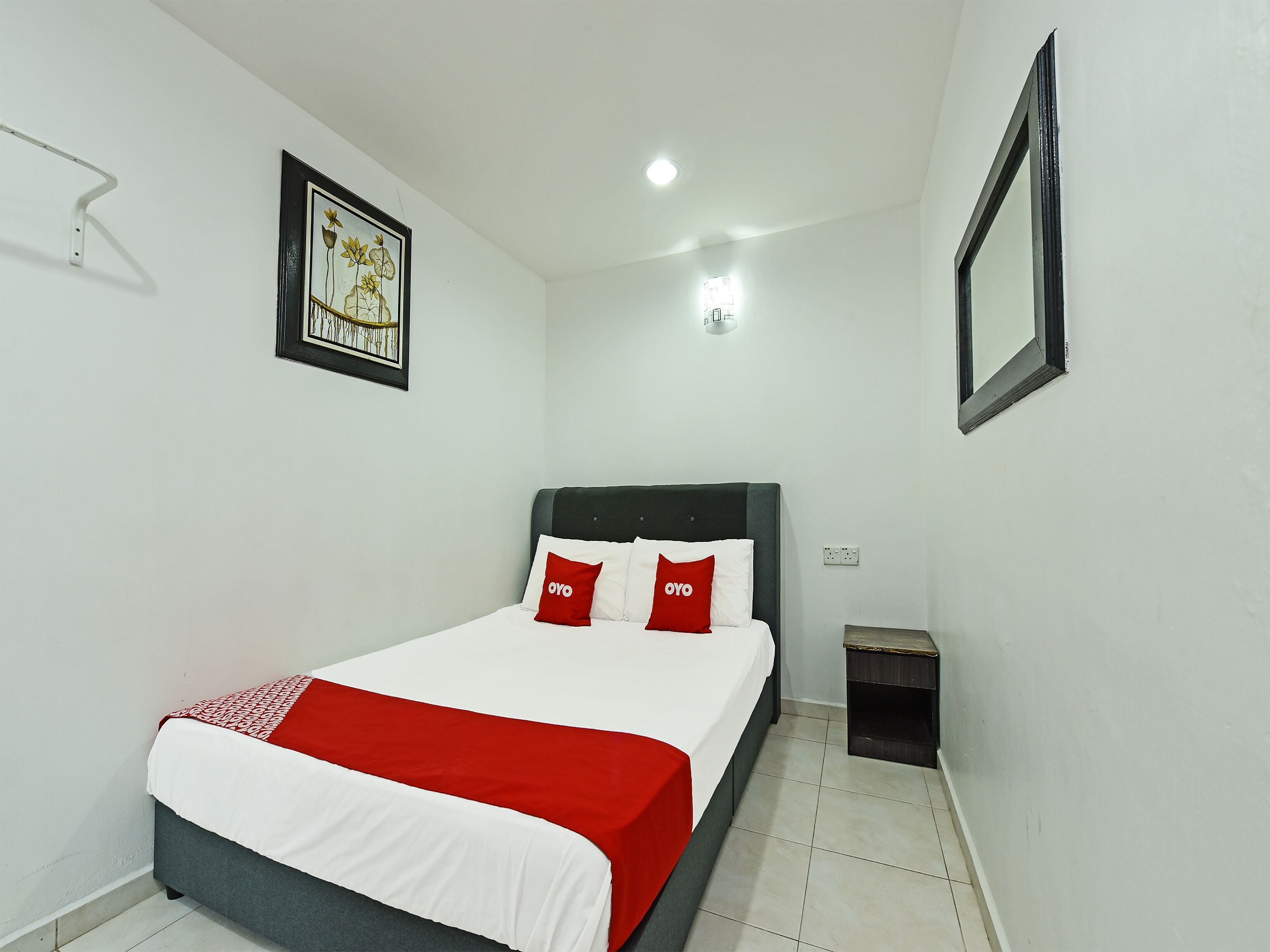 deluxe double room | desk, free wifi, bed sheets