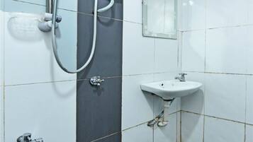Shower, free toiletries, towels