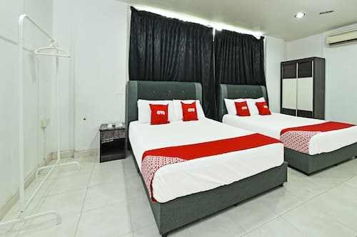 Suite familiar | Escritorio, wifi gratis, ropa de cama
