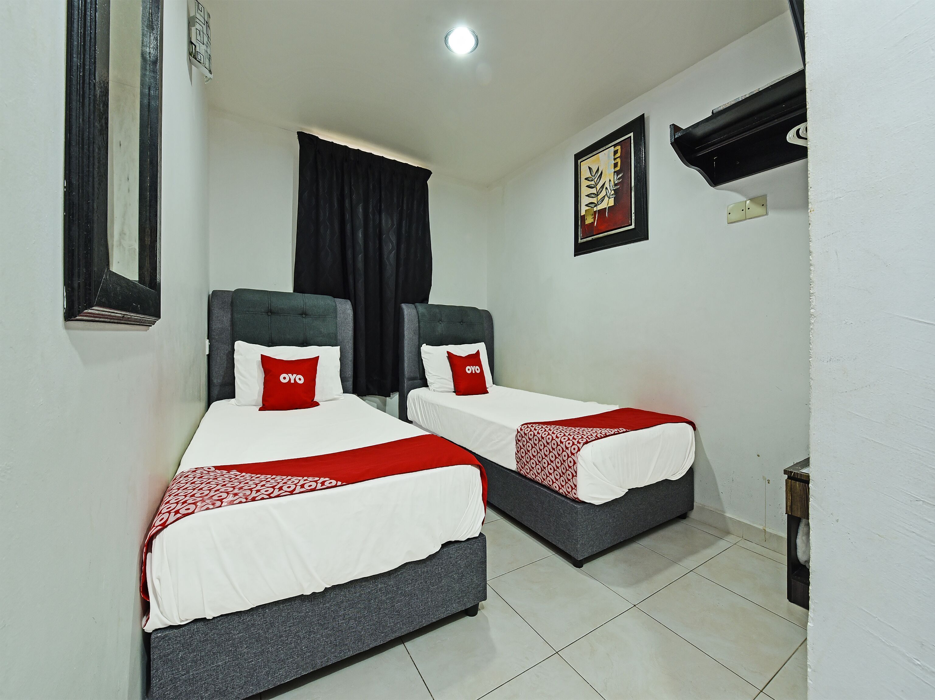 Desk, free WiFi, bed sheets