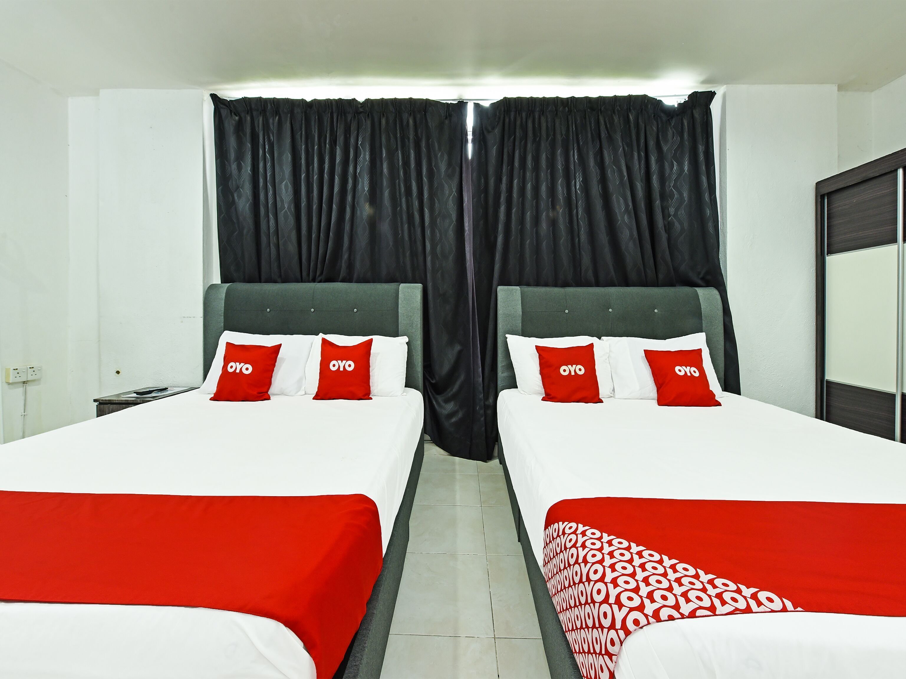 Desk, free WiFi, bed sheets