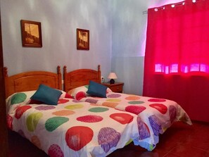 2 chambres, Wi-Fi gratuit, draps fournis