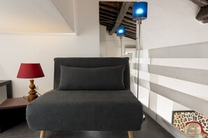 Departamento Deluxe | 1 habitación, edredón, tabla de planchar con plancha y cunas gratuitas 