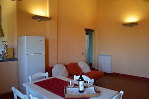 Apartment, 3 Schlafzimmer, Raucher, Terrasse | Esszimmer