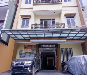 المنشأة من الخارج