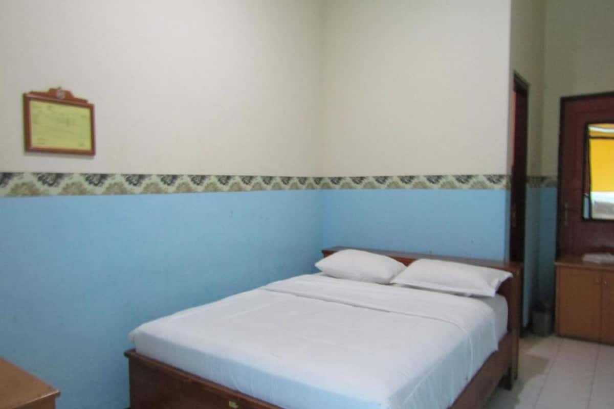 Chambre Double Standard | 1 chambre, bureau, Wi-Fi gratuit, draps fournis