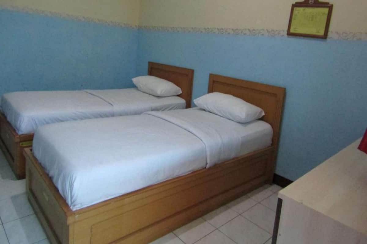 Chambre Standard avec lits jumeaux | 1 chambre, bureau, Wi-Fi gratuit, draps fournis