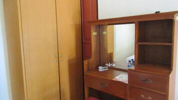 Suíte família | 1 quarto, escrivaninha, Wi-Fi de cortesia, roupa de cama