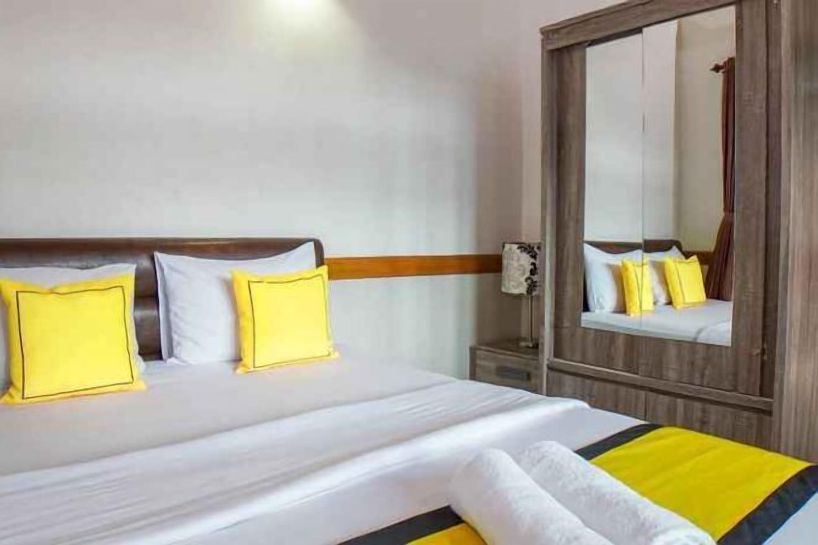 Free WiFi, bed sheets