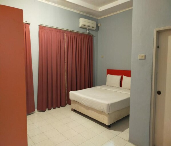 Deluxe Double Room | Free WiFi - Guest House F18 Cendrawasih (Palembang)