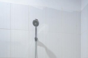 Bathroom - Nusa Bagus Homestay (Lembongan Island)