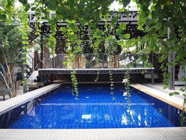 Outdoor pool - The Resort Romklao (Bangkok)