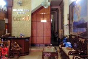 Coin salon dans le hall