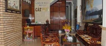 Khách sạn Cát Phú