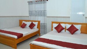 Quarto família | Escrivaninha, roupa de cama