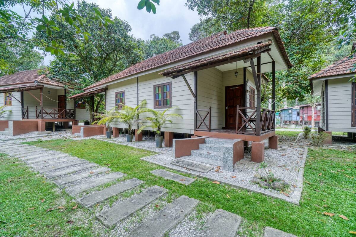Wooden Chalet | 1 bedroom, desk, bed sheets
