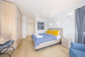 4 chambres, fer et planche à repasser, lit parapluie, Wi-Fi gratuit