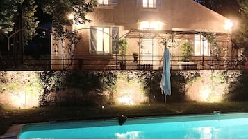 Piscine extérieure, piscine chauffée