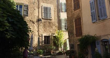 The Bastide of Villecroze