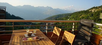 6 pers- plagne center, Montblanc view, telebus base.