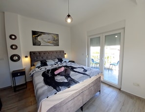 5 habitaciones y caja de seguridad en la habitación 