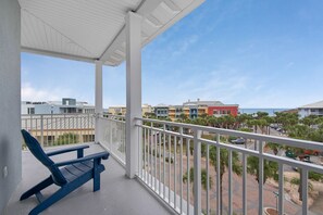 Property grounds - Gulf Place Top Floor Corner Balcony with Ocean View (Santa Rosa Beach)