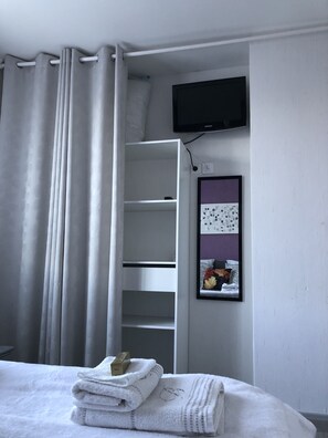 2 chambres, bureau, fer et planche à repasser, Wi-Fi