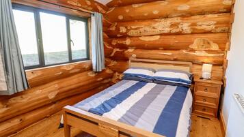 3 bedrooms, individually decorated, individually furnished, free WiFi