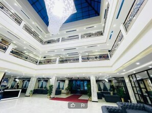 المنشأة من الداخل