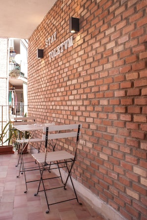 تناول الطعام بالخارج