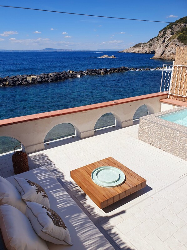 Terrace/patio - Enchanting villa on three levels with direct access to the sea and view of Capri (Massa Lubrense)
