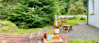 Nursery Cottage - Benmore -  woodland setting, sleeps 4 guests