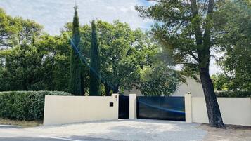 Enceinte de lâhĂ©bergement