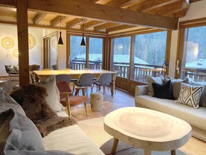 Smart-TV, Videospiele, DVD-Player, Bücher