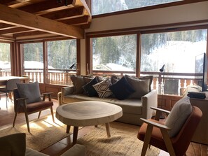 Smart-TV, Videospiele, DVD-Player, Bücher