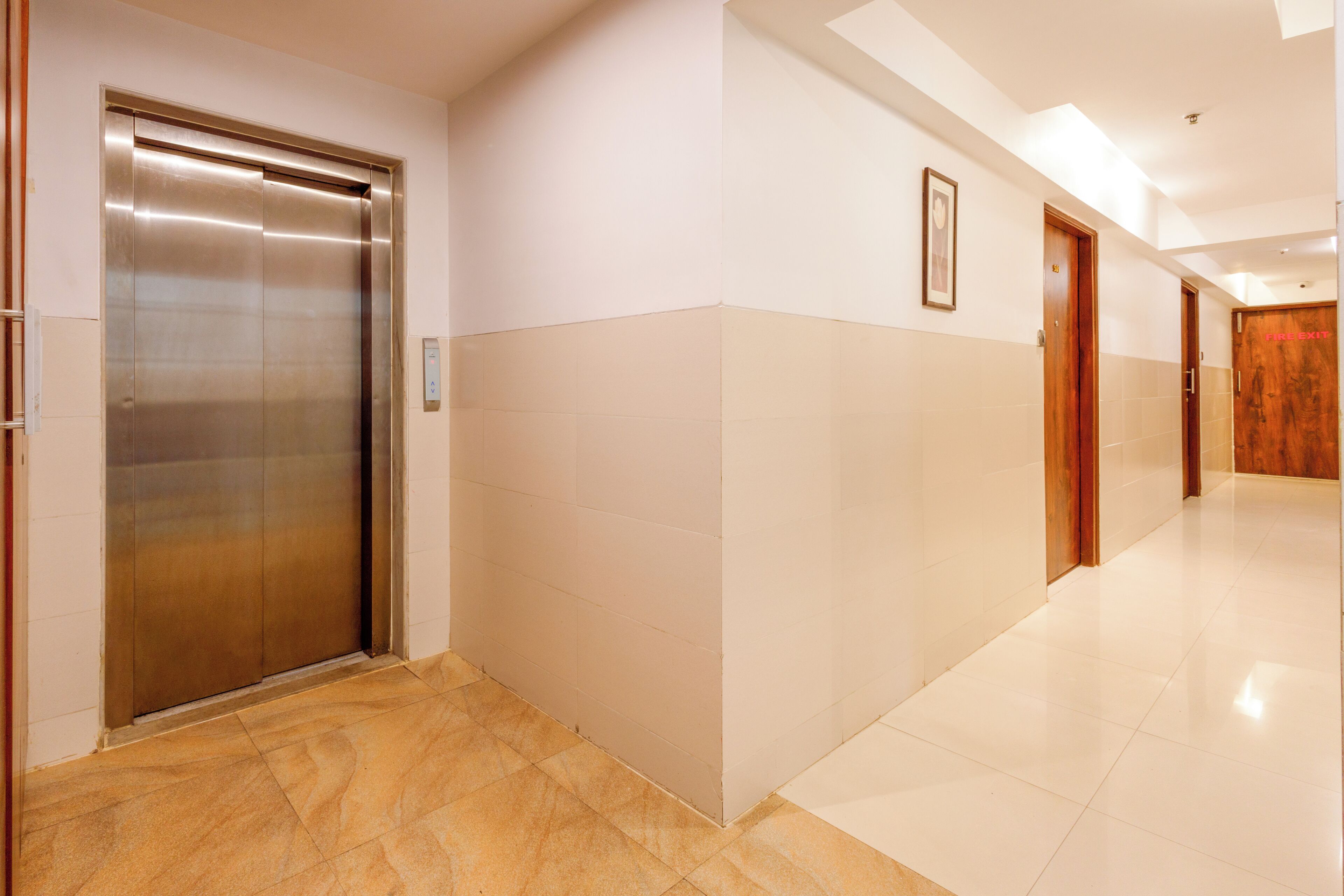 Foto - J Hotel and Banquets