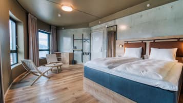 Superior kamer, 1 kingsize bed, gedeeltelijk uitzicht op oceaan | Een strijkplank/strijkijzer, gratis wifi