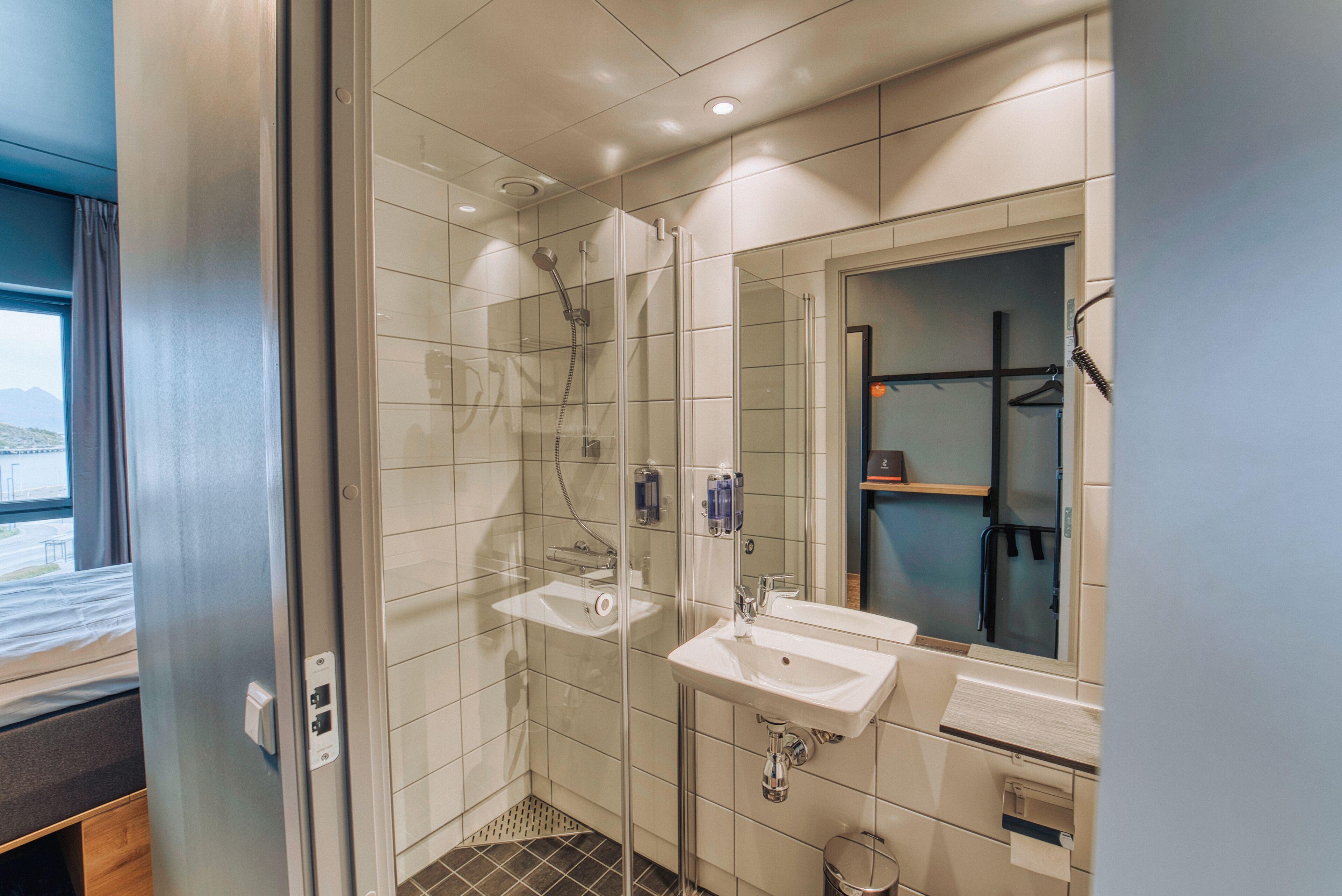 superior room, 1 queen bed, ocean view | bathroom | shower, eco-friendly toiletries, hair dryer, towels