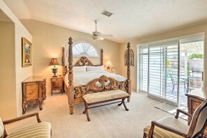 4 habitaciones, escritorio y tabla de planchar con plancha 